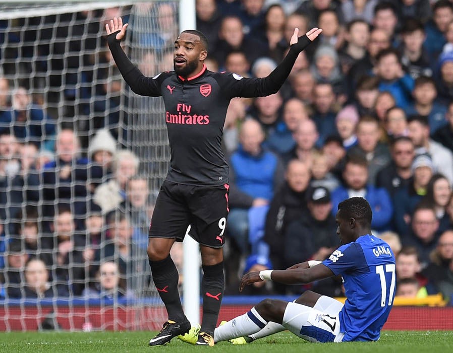 Chấm điểm Arsenal trận Everton: Còn ai dám chỉ trích Ozil? - Bóng Đá