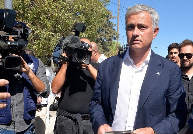 Jose Mourinho được đặt tên đường ở quê nhà - Bóng Đá