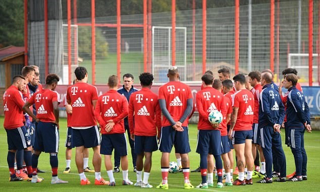 Ancelotti ra đi, sân tập Bayern Munich tràn ngập tiếng cười - Bóng Đá