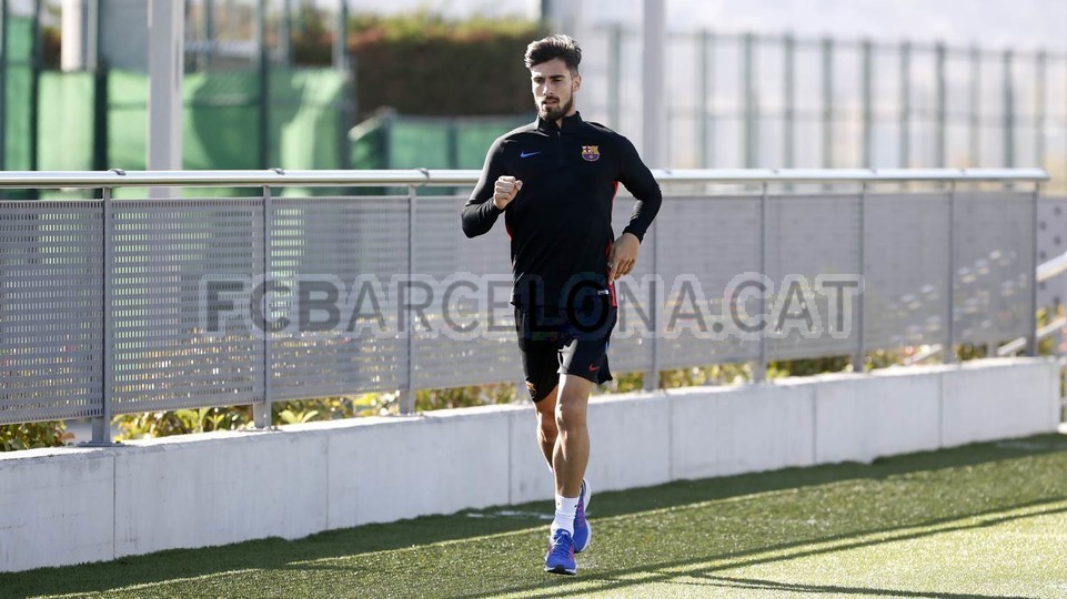 Ảnh tập ban ngày Barcelona - Bóng Đá