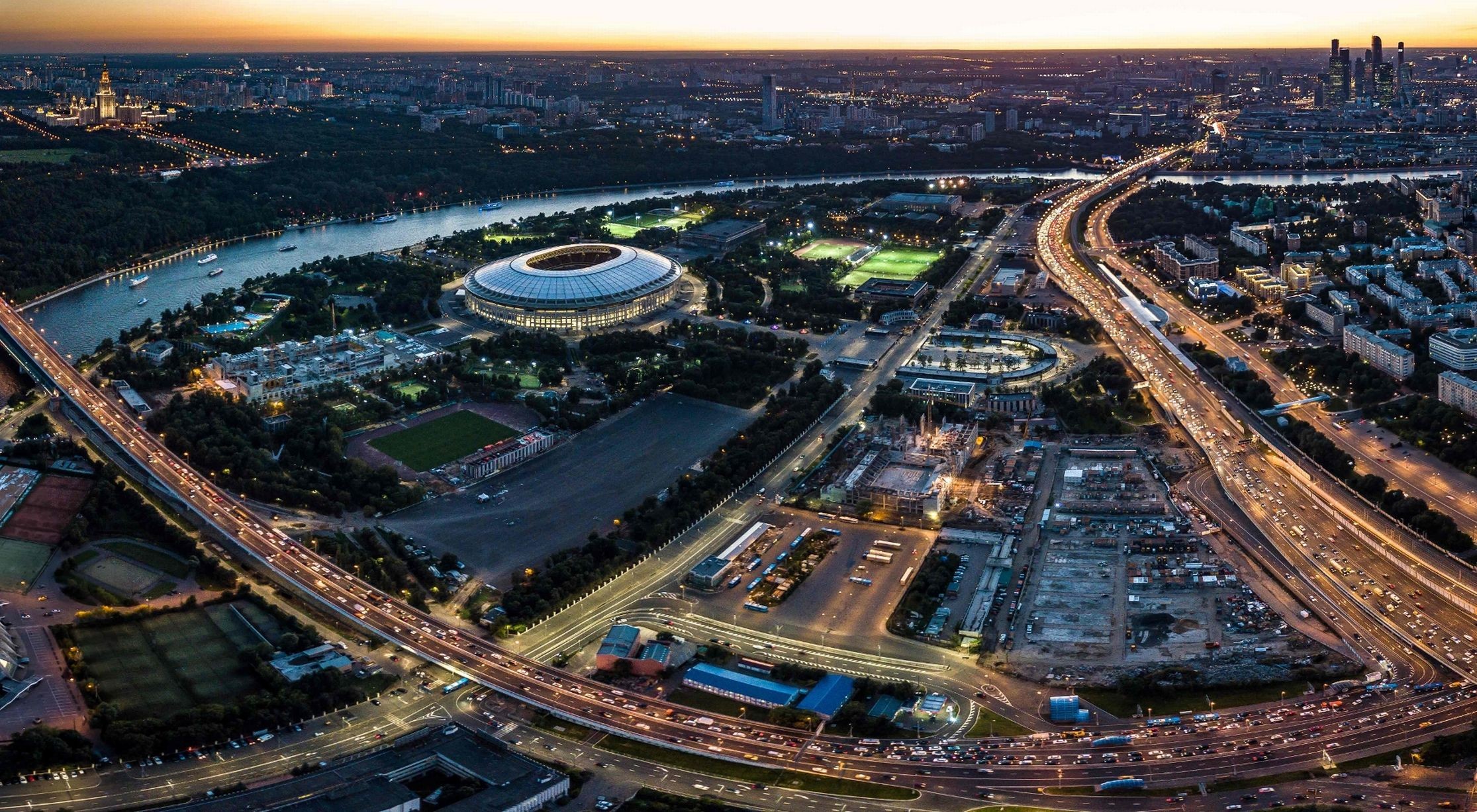 SVĐ Luzhniki - 'Ký ức 2008 của M.U' khoác diện mạo mới hoành tráng - Bóng Đá