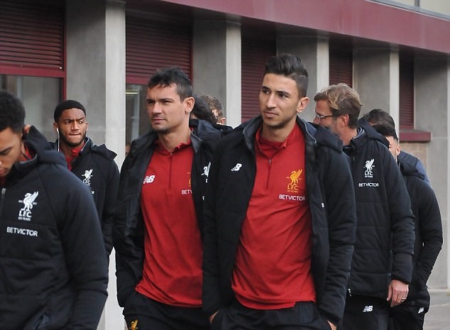 Trước đại chiến M.U, Klopp & Dàn sao Liverpool đi dạo phố - Bóng Đá