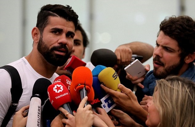 Diego Costa đã có mặt ở khán đài Atletico Madrid - Bóng Đá