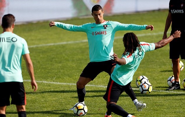 Ronaldo tập luyện Bồ Đào Nhà - Bóng Đá