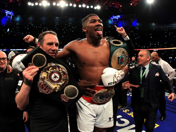 Ibrahimovic tiếp sức Anthony Joshua thắng knock-out tuyệt đối - Bóng Đá