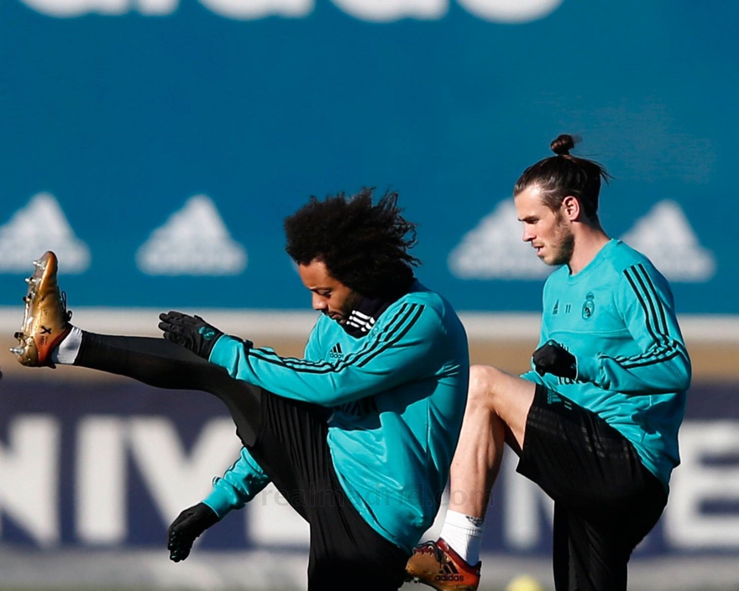 Chùm ảnh: Real Madrid tập luyện - Bóng Đá