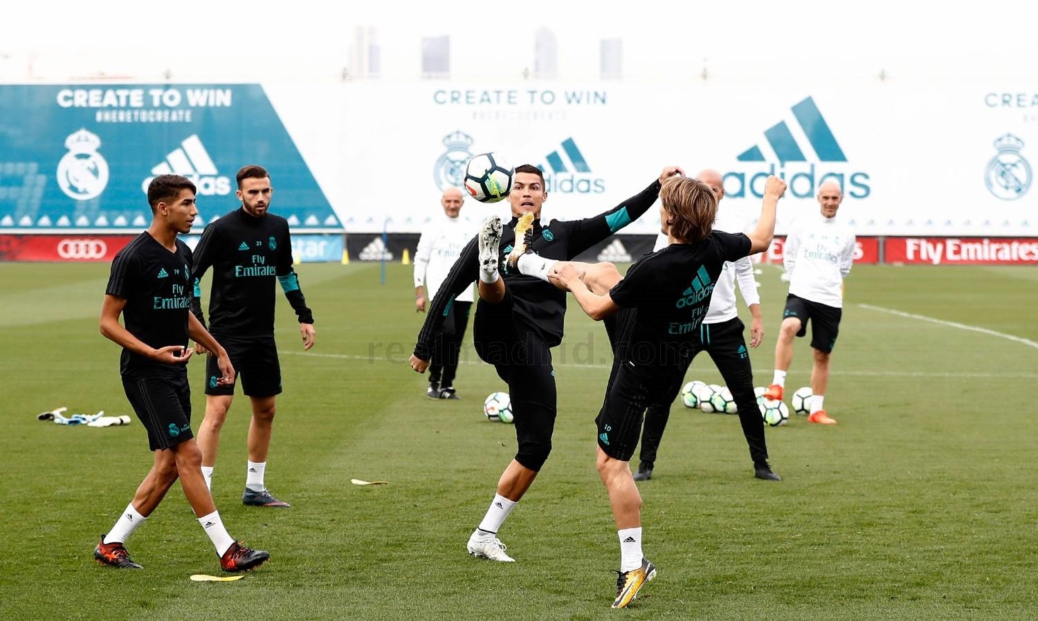 Ronaldo tập điên cuồng, quyết lấy lại niềm vui ở La Liga - Bóng Đá