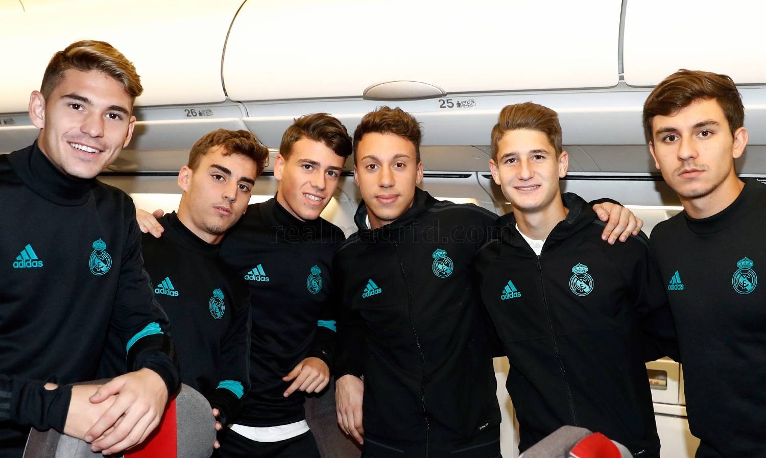 Liên tục tịt ngòi, Ronaldo vẫn tươi cười cùng Real hành quân đến Hy Lạp - Bóng Đá