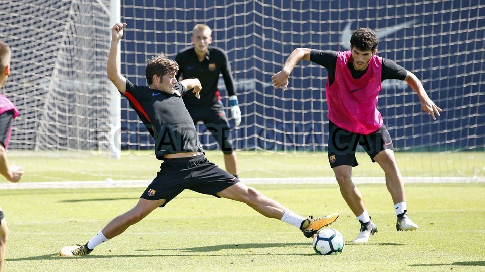 Sau tất cả, Dembele đã bớt lạc lõng tại Barca - Bóng Đá
