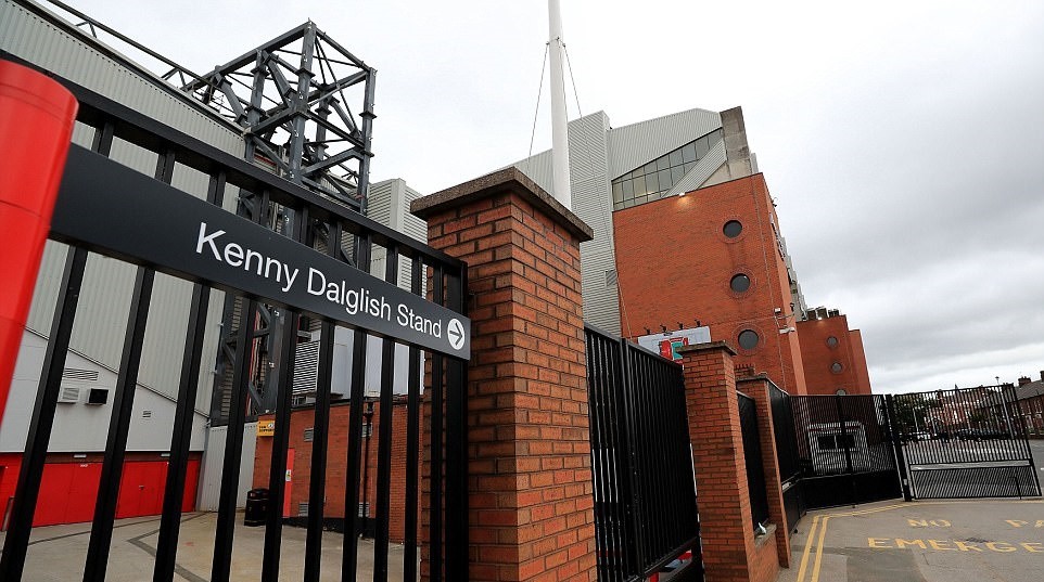Sir Alex dự lễ tôn vinh đại kình địch Kenny Dalglish tại Anfield - Bóng Đá