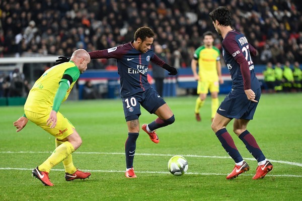 Neymar kề vai Cavani, PSG hủy diệt cả Ligue 1 - Bóng Đá