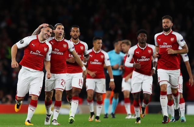 CHÙM ẢNH ARSENAL BAY SANG ĐỨC - Bóng Đá