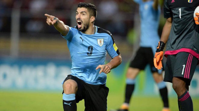 Luis Suarez lập cú đúp, Uruguay giành vé trong trận cầu 6 bàn thắng - Bóng Đá