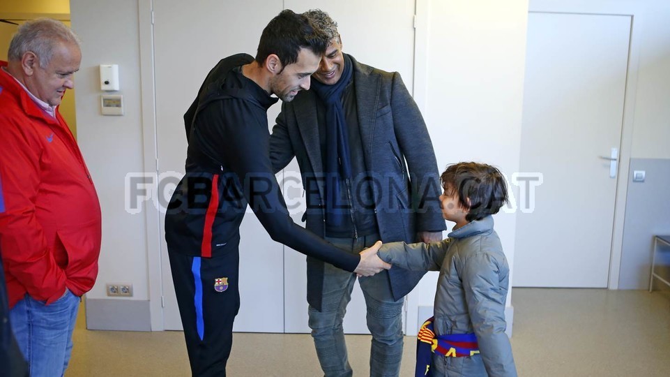 Frank Rijkaard bất ngờ ghé thăm Barcelona - Bóng Đá