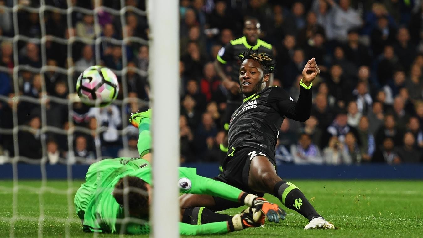 10 thống kê đáng chú ý trước vòng 12 NHA: Hạ M.U, Benitez sẽ đi vào lịch sử - Bóng Đá