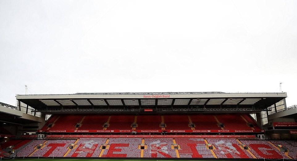 Sir Alex dự lễ tôn vinh đại kình địch Kenny Dalglish tại Anfield - Bóng Đá