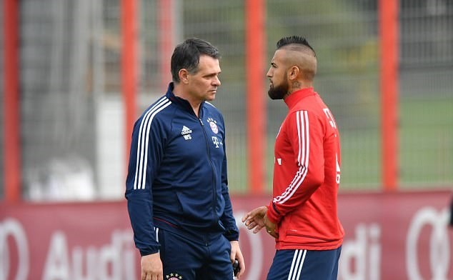 Ancelotti ra đi, sân tập Bayern Munich tràn ngập tiếng cười - Bóng Đá