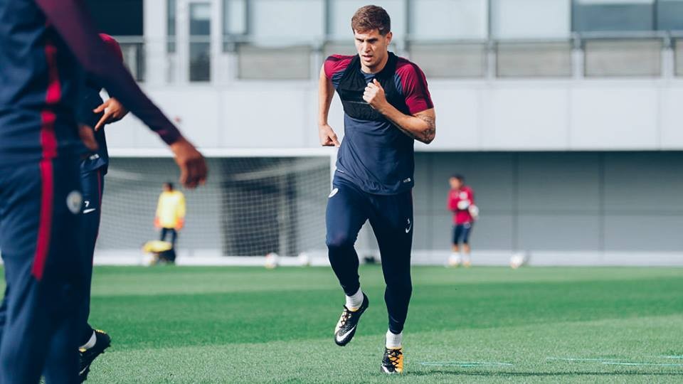 Vắng Aguero, dàn sao Man City căng thẳng đến London đấu Chelsea - Bóng Đá