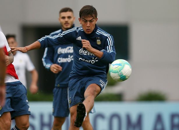 Romero đấm thẳng mặt Messi trong buổi tập thứ 2 của Argentina - Bóng Đá