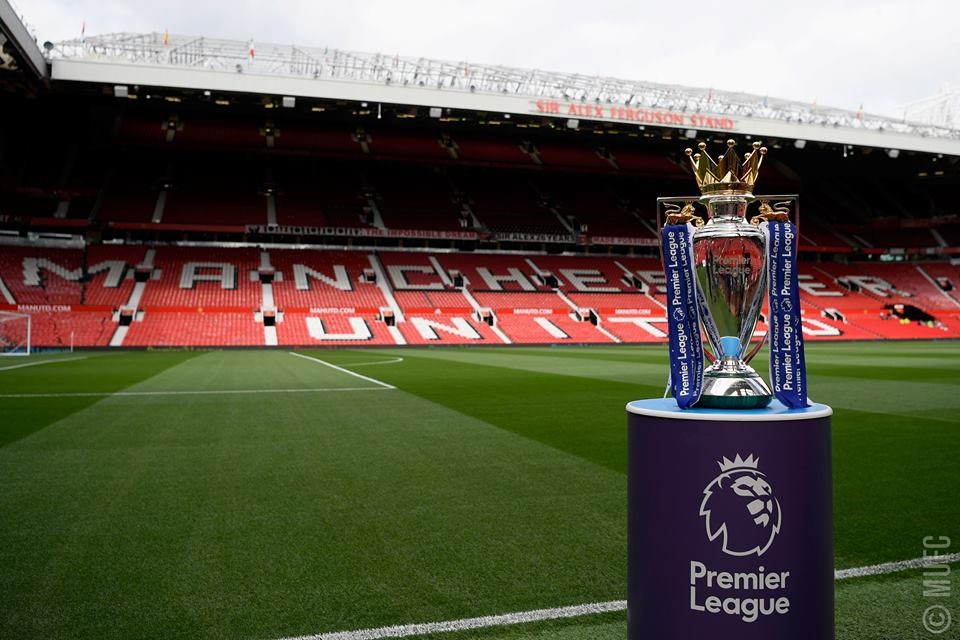 Chùm ảnh: Man Utd đến sân Old Trafford - Bóng Đá