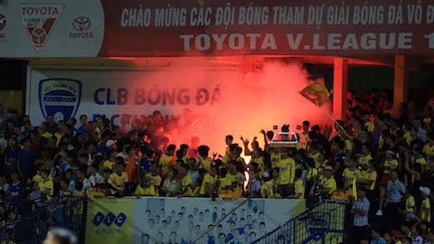 Để khán giả đốt pháo sáng, FLC Thanh Hóa bị phạt 20 triệu đồng - Bóng Đá