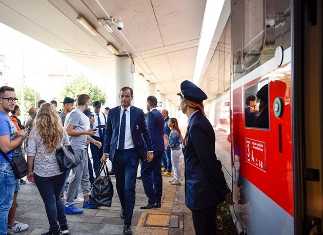 Ảnh Juventus đến Reggio Emilia - Bóng Đá
