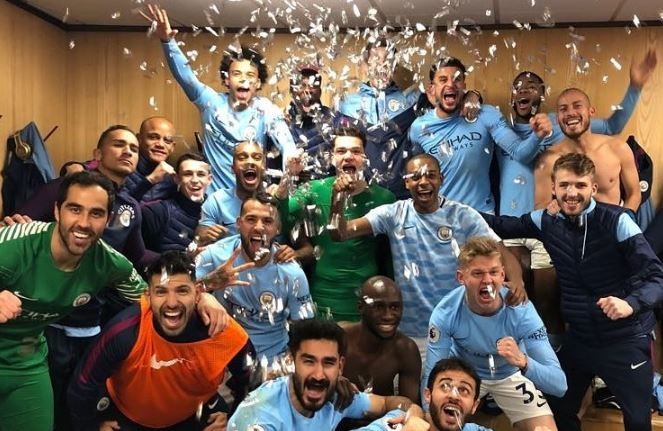 10 khoảnh khắc ấn tượng nhất derby Manchester - Bóng Đá