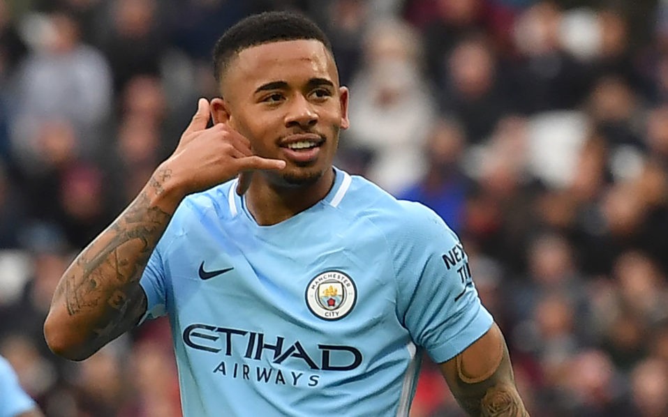 Thật đáng sợ! Man City hoá 