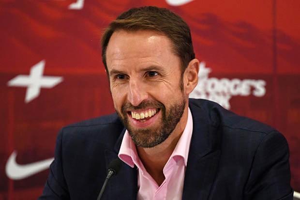 Top 10 danh thủ tại Ngoại hạng Anh bị Champions League bỏ rơi - Bóng Đá