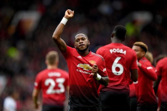 Mourinho lừa Fred về bộ 3 tiền vệ trong mơ - Bóng Đá