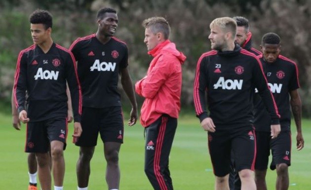 Tiết lộ: Pogba dẫn đầu nhóm điều tra những rắc rối ở Man Utd - Bóng Đá