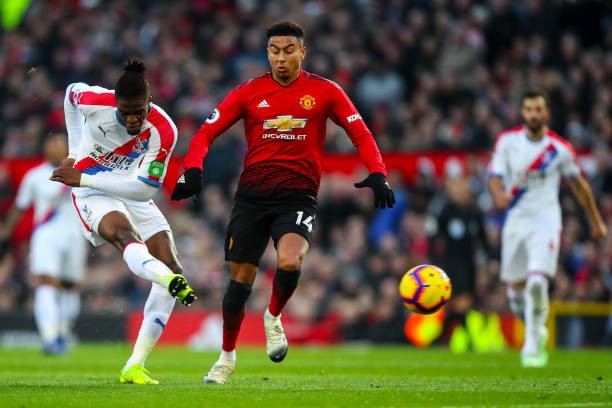 TRỰC TIẾP Man United 0-0 Crystal Palace: Quỷ đỏ suýt ôm hận vì Zaha (H1) - Bóng Đá