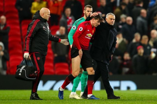 Mourinho xác nhận chấn thương Lindelof - Bóng Đá