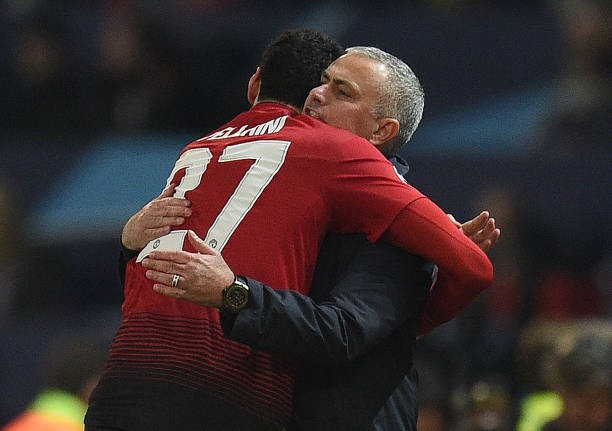 CĐV Man Utd thót tim với tình huống 'kinh dị' của Phil Jones - Bóng Đá
