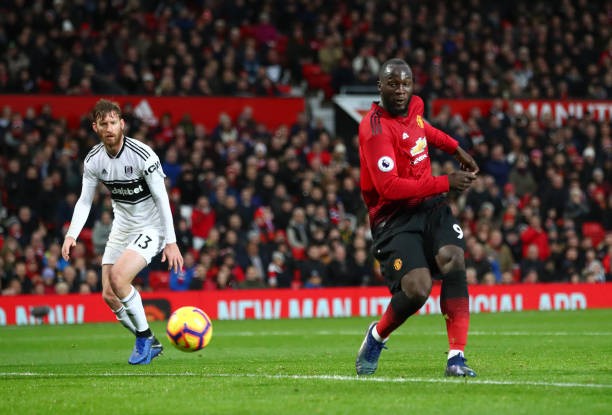 Sau hơn 8 tháng, Lukaku mới lại làm được điều này (ghi bàn tại Old Trafford) - Bóng Đá