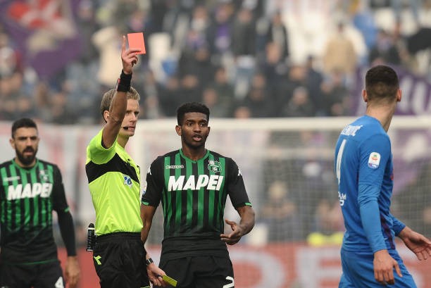 Điên rồ Serie A! 15 phút cuối, 3 bàn thắng, 2 thẻ đỏ - Bóng Đá