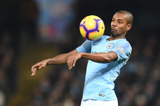 Fernandinho hay hơn Pogba - Bóng Đá