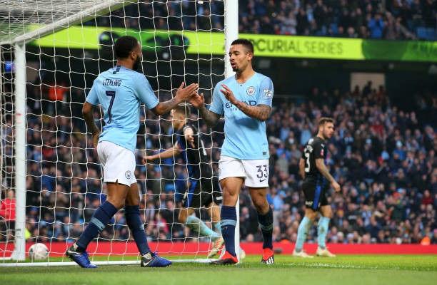 10 năm sau đêm buồn Olimpiyskiy, Kyle Walker cảm xúc gặp lại bạn cũ  - Bóng Đá