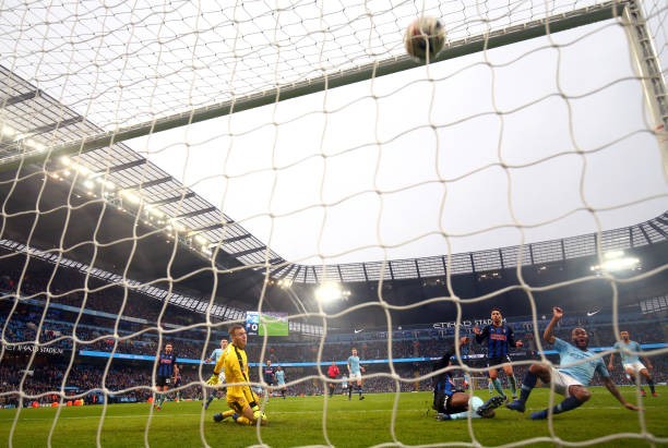 10 năm sau đêm buồn Olimpiyskiy, Kyle Walker cảm xúc gặp lại bạn cũ  - Bóng Đá