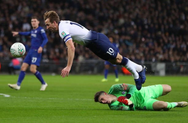 Công nghệ VAR trợ giúp, Tottenham giành lợi thế lớn trước Chelsea - Bóng Đá