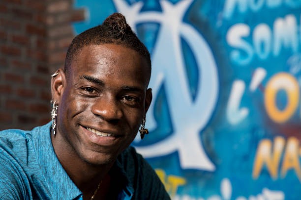 CHÍNH THỨC: 'Ngựa chứng' Balotelli ra mắt đội bóng mới - Bóng Đá