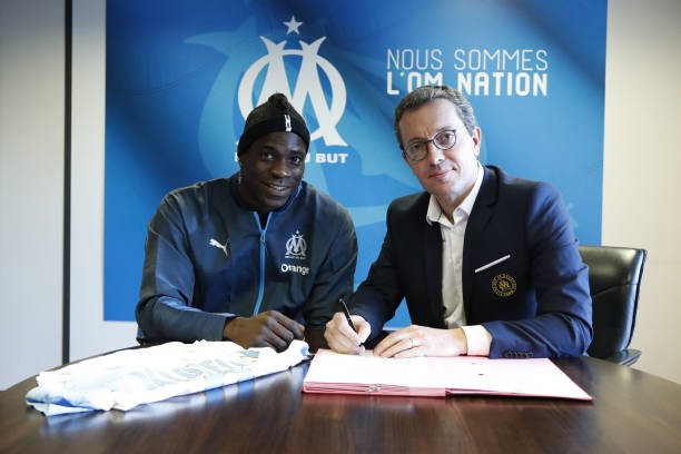 CHÍNH THỨC: 'Ngựa chứng' Balotelli ra mắt đội bóng mới - Bóng Đá