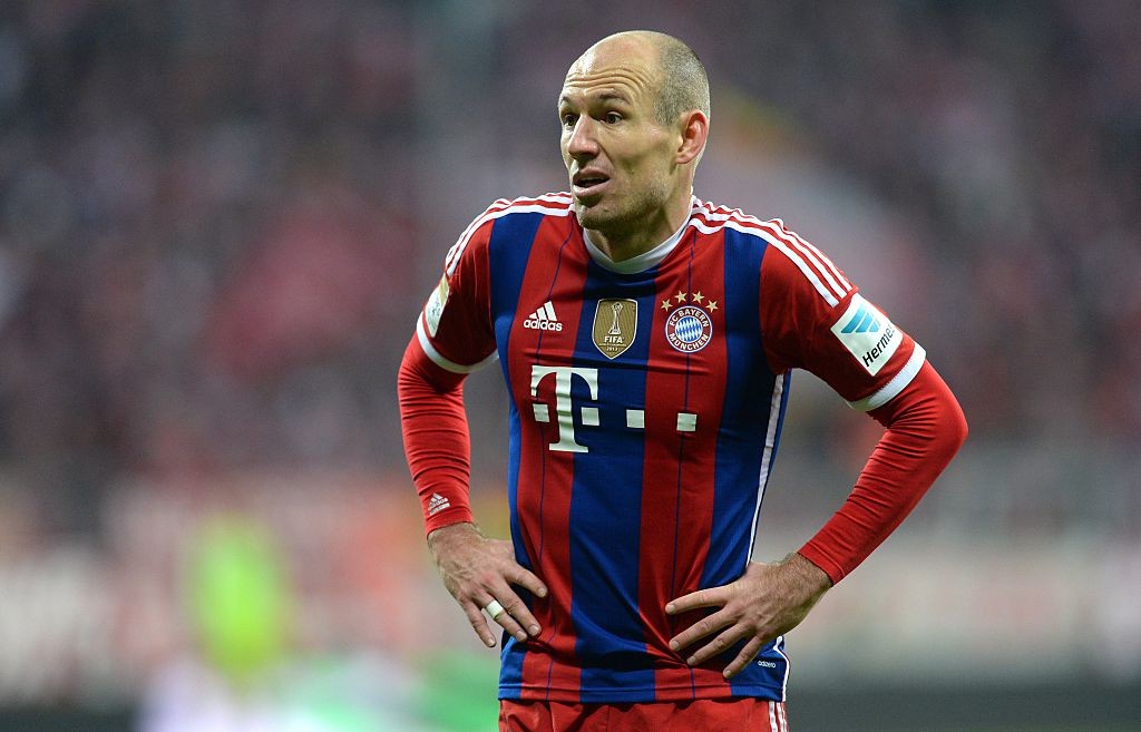 Bayern bỏ màu xanh trên áo đấu - Bóng Đá