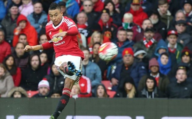 Nóng! Man Utd chuẩn bị trói chân trụ cột trên hàng tiền vệ - Bóng Đá
