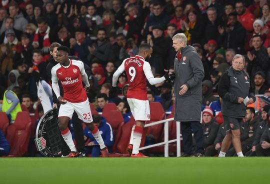 Lacazette chỉ ra điểm khác biệt giữa Emery và Wenger - Bóng Đá