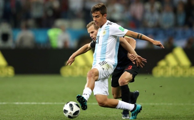 Ai có thể giữ ấm cho chiếc áo số 10 tại Argentina? - Bóng Đá