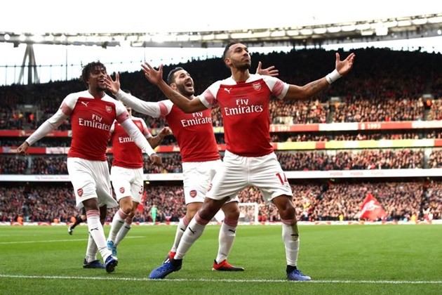 Arsenal nhuộm đỏ Emirates ngày đại thắng derby bắc London - Bóng Đá