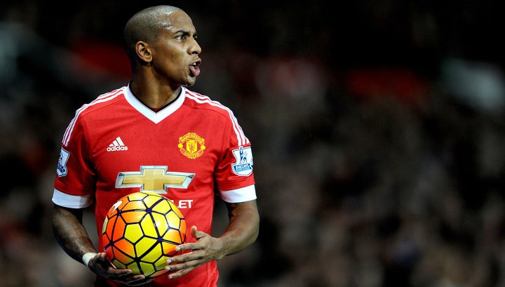 Ashley Young: Tạm biệt danh xưng 'ngôi sao mùa chuyển nhượng' - Bóng Đá