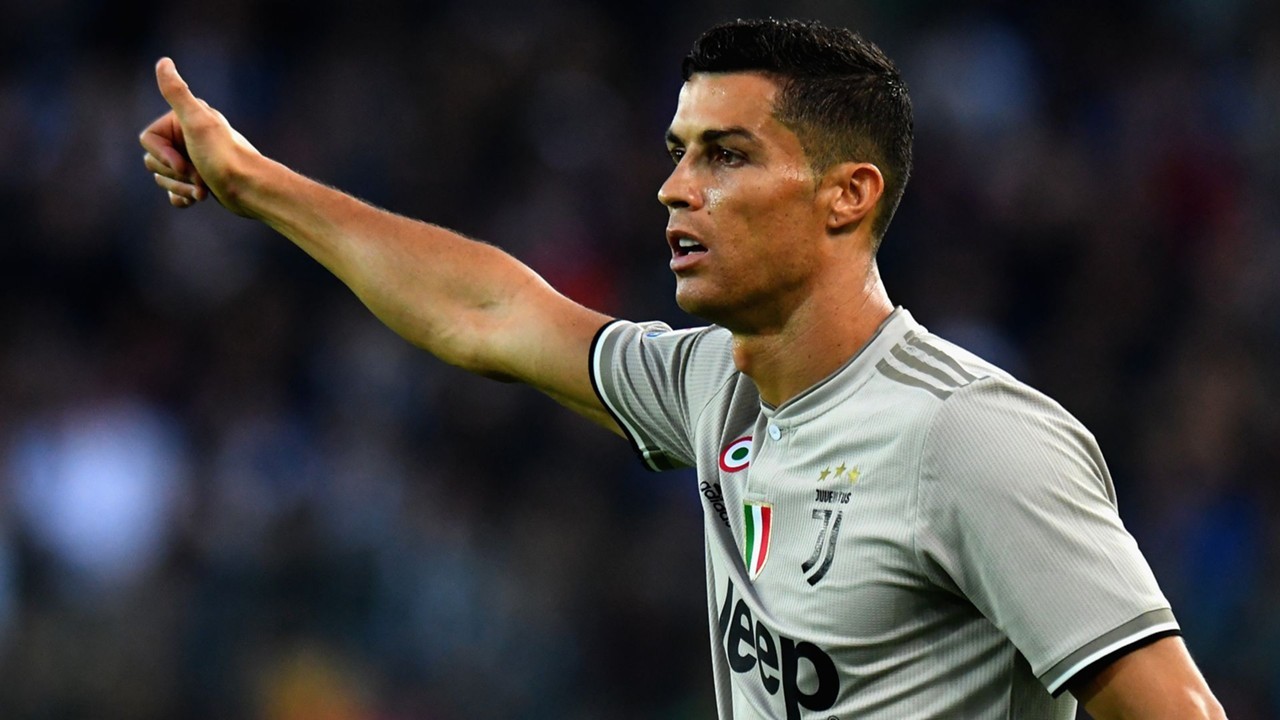 Mourinho hỏi CR7: 