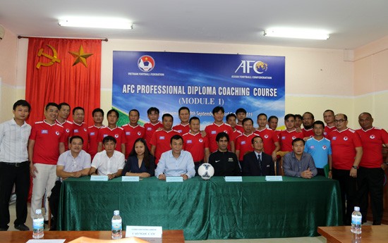 Các HLV Việt Nam sắp có bằng hành nghề trên khắp thế giới	 - Bóng Đá